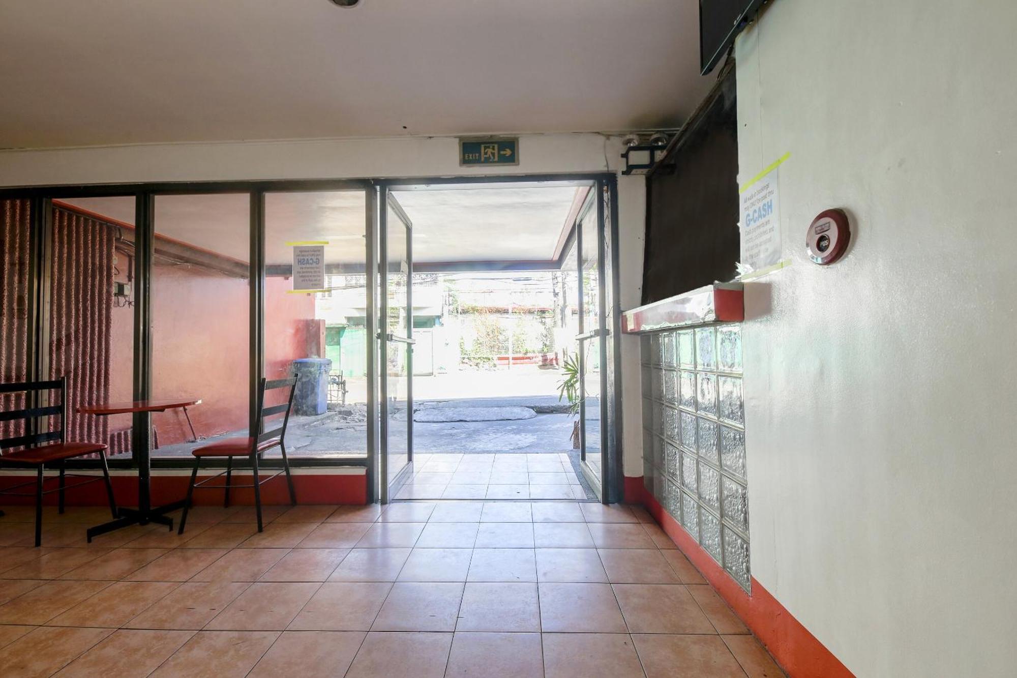 Busline Apartelle Quezon City Exteriör bild